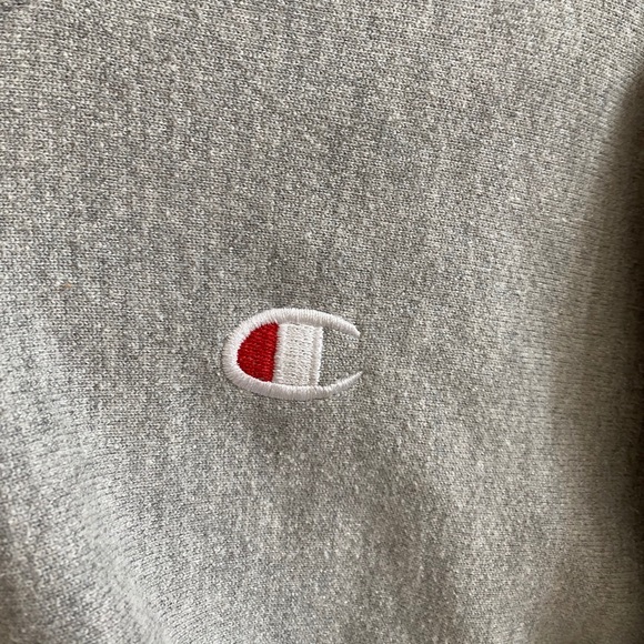 Size large Grey Champion hoodie - Picture 6 of 9